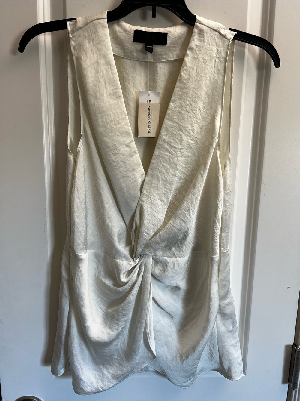 Banana Republic Cream Sleeveless Twist-Front V-Neck Top
